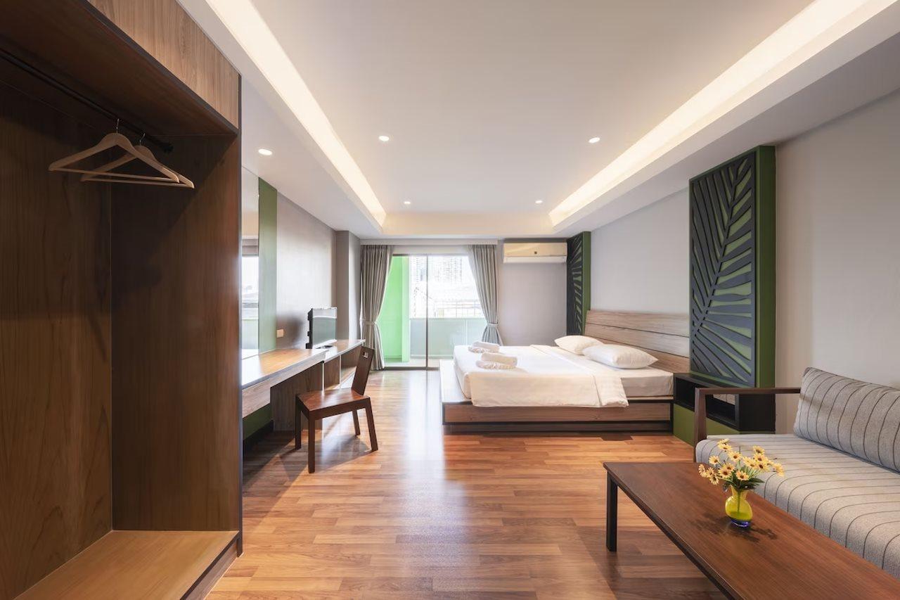 At115 By Rompo Mansion Hotel Bangkok Buitenkant foto