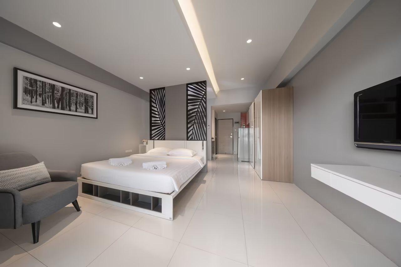 At115 By Rompo Mansion Hotel Bangkok Buitenkant foto