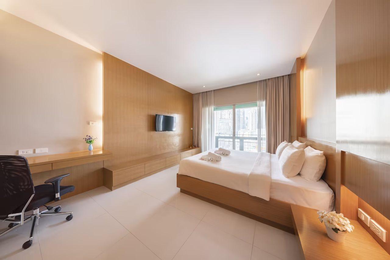 At115 By Rompo Mansion Hotel Bangkok Buitenkant foto
